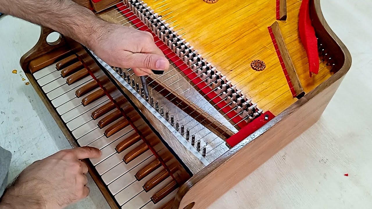 I made this instrument in Afghanistan मैंने यह यंत्र अफगानिस्तान में बनाया