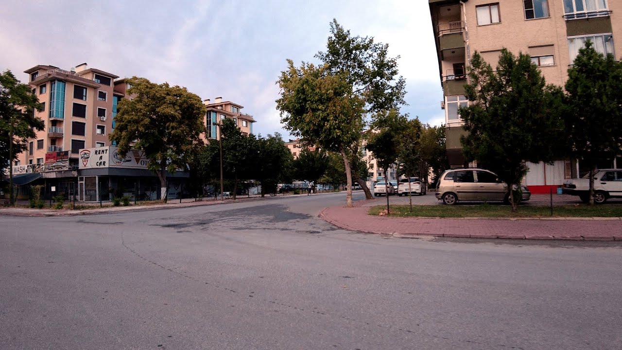 Sokak Yürüyüşü / Konya  4K