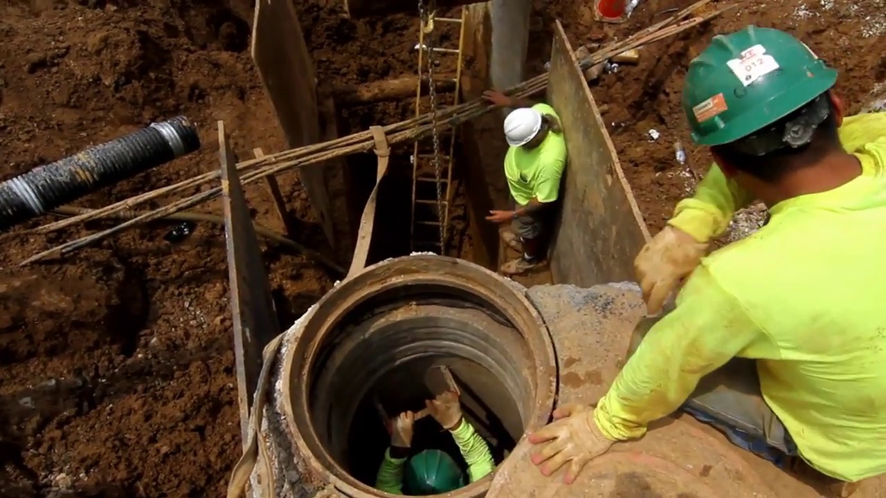 Gaines and Company with Rod Naylor's Underground Pipeline Crew