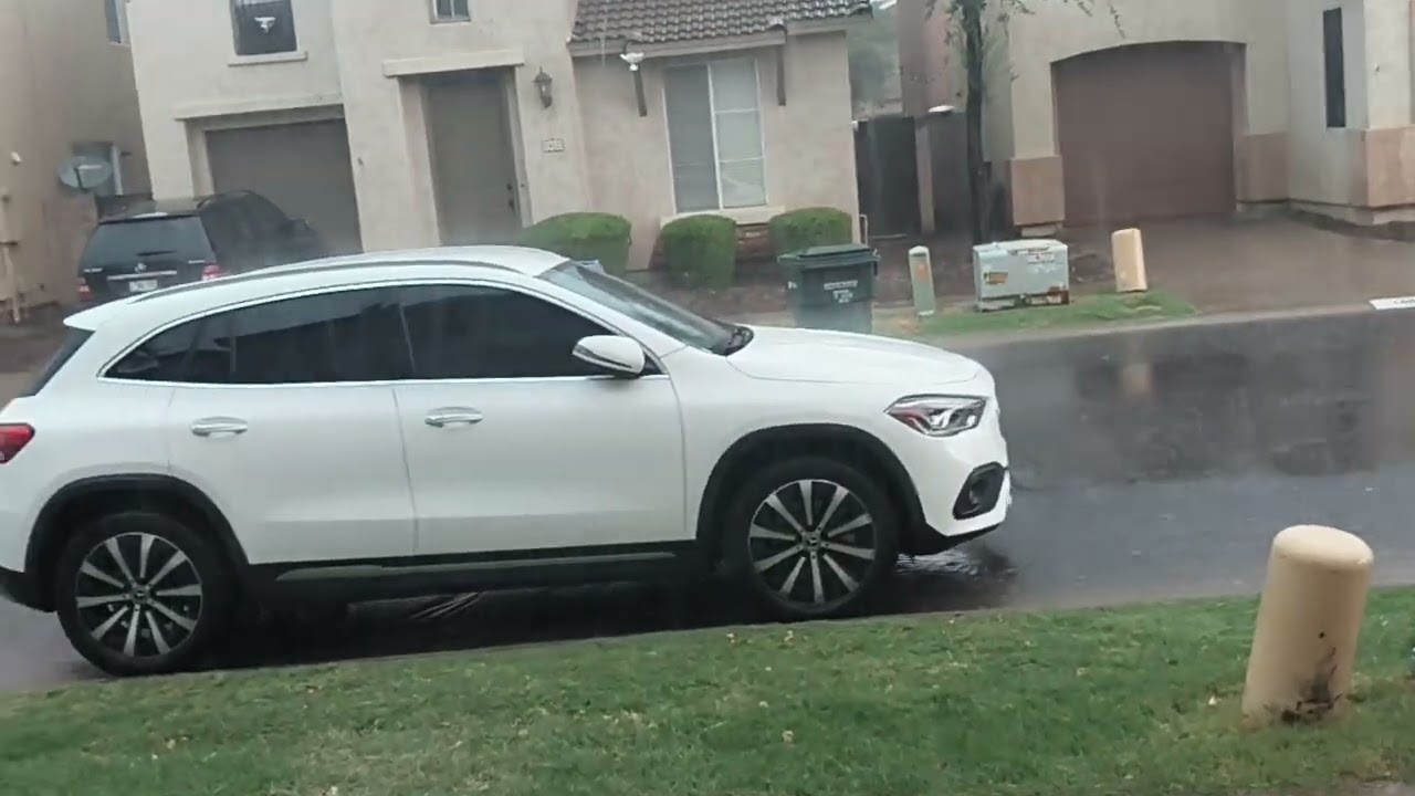Rainning in Phoenix Arizona 