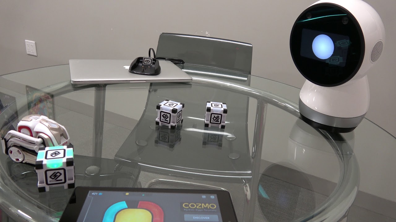 Jibo Meets Cozmo