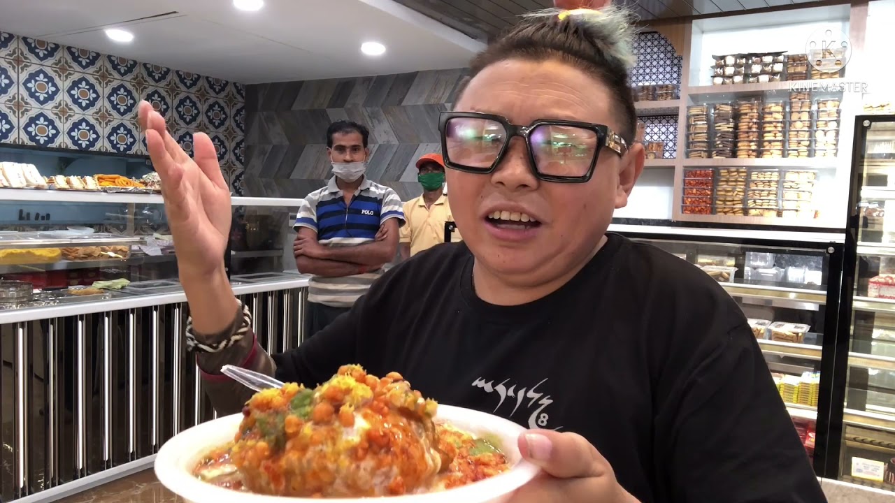 Visited the &ldquo;sweetest&rdquo; place in Siliguri, MAKHAN BHOG. Grand opening Opposite vega mall.