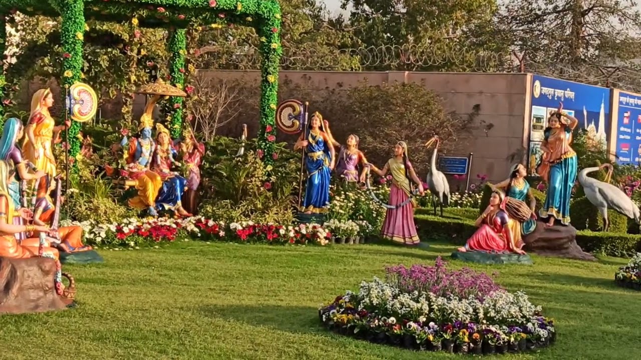 कृष्ण और राधा झूला झूलते हुए | Prem Mandir | Vrindavan | Mathura | प्रेम मंदिर | मथुरा