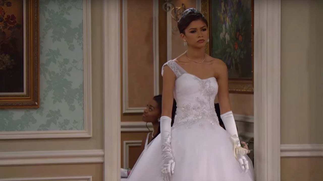 K.C. Undercover | Wie is de leider? | Disney Channel BE