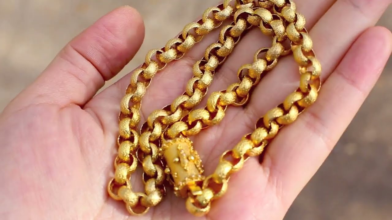 c. 1820 Georgian Gold Chain with Solid 18k Textured Belcher Links
