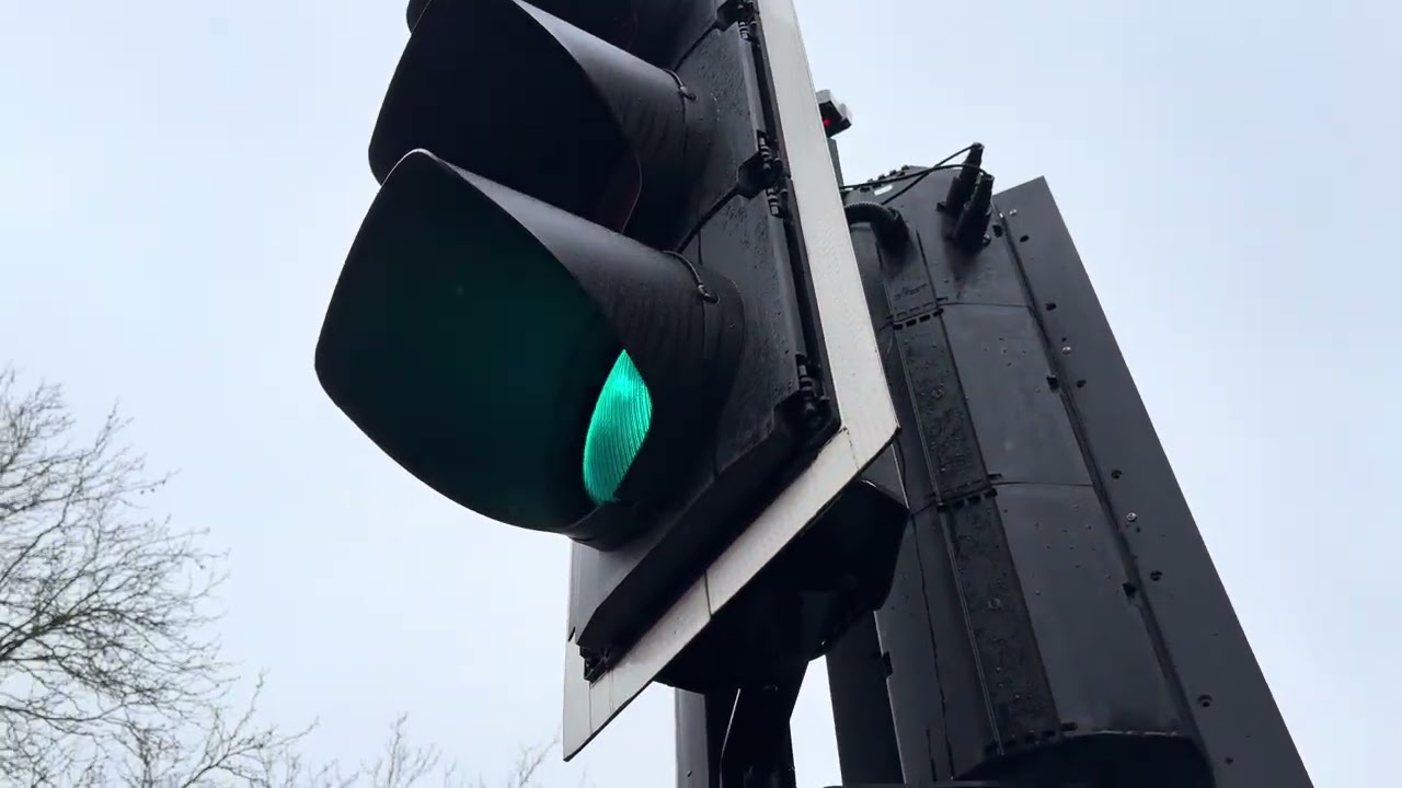 PEEK TLED Puffin Crossing Traffic lights at Brentwood, William Hunter Way