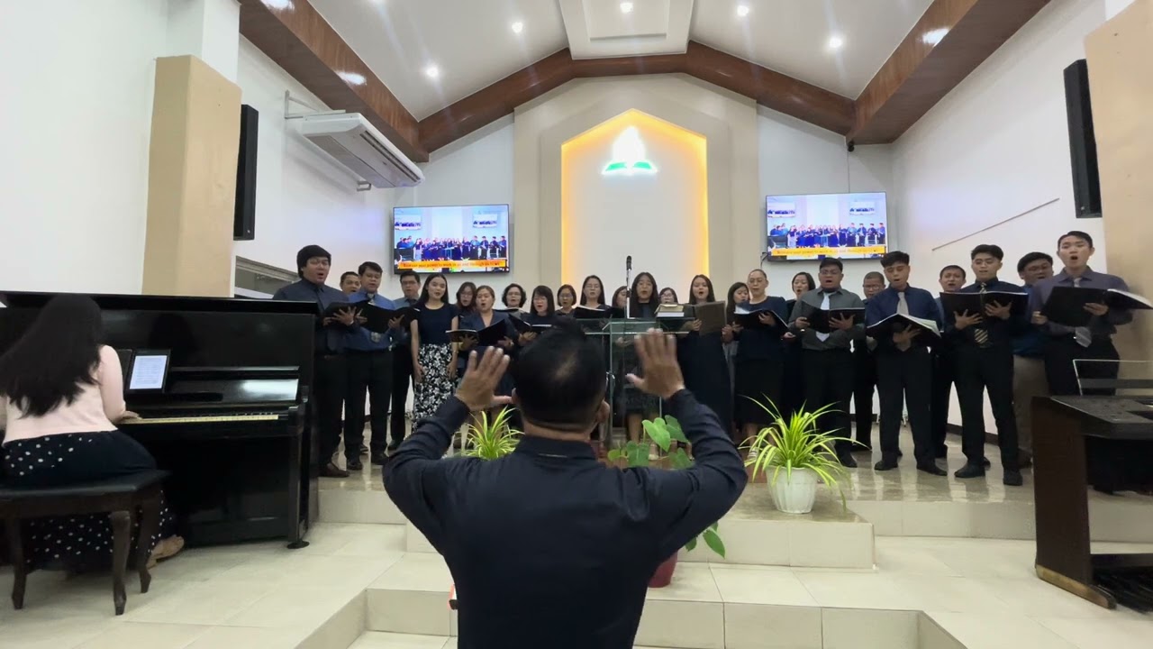 Hallelujah! What a Savior by MSDAC Hymn of Praise - Camp Kirkland and Tom Fettke