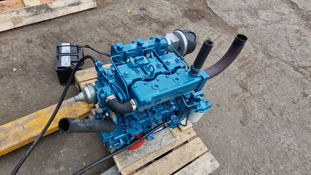 Reconditioned Lister-Petter LPW3 marine diesel engine starting up and running