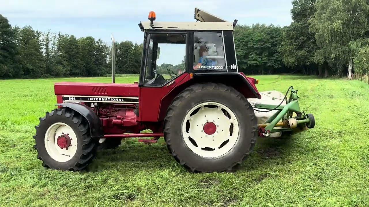 IHC 844 AS  2. Schnitt Heu 2025 mähen