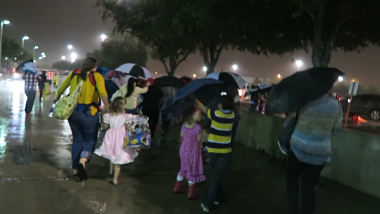 Crazy Real Storm at Frozen on Ice! (DITL 4.16.15)