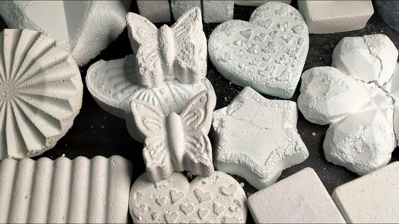 Crunchy crispy white gym chalk crushing ASMR