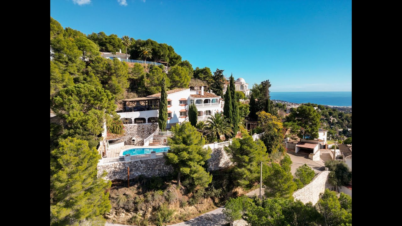 Villa for sale in Mijas Pueblo, Santa Rosa with Mitchells Prestige Properties 1,450,000 €