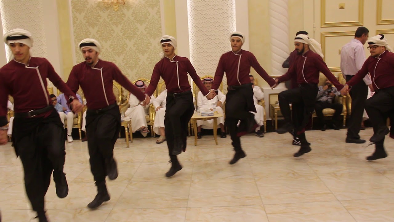 مشاركة فرقة شباب القدس في افراح الجالية الفلسطينية بالرياض(وصلة دبكة 1)