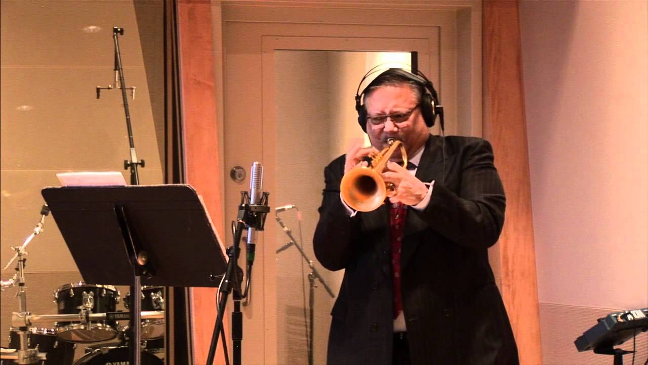 Arturo Sandoval plays Trumpet and Piano on Royer ribbons microphones at Sweetwater