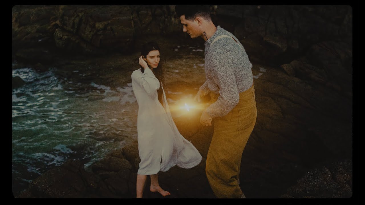 Low Light photography / enhancing portraits with a portable flash