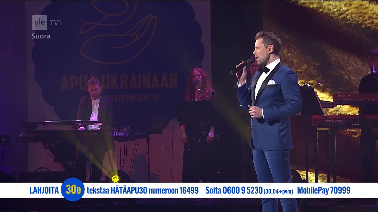 Waltteri Torikka - Maailma on kaunis (LIVE @ Apua Ukrainaan)