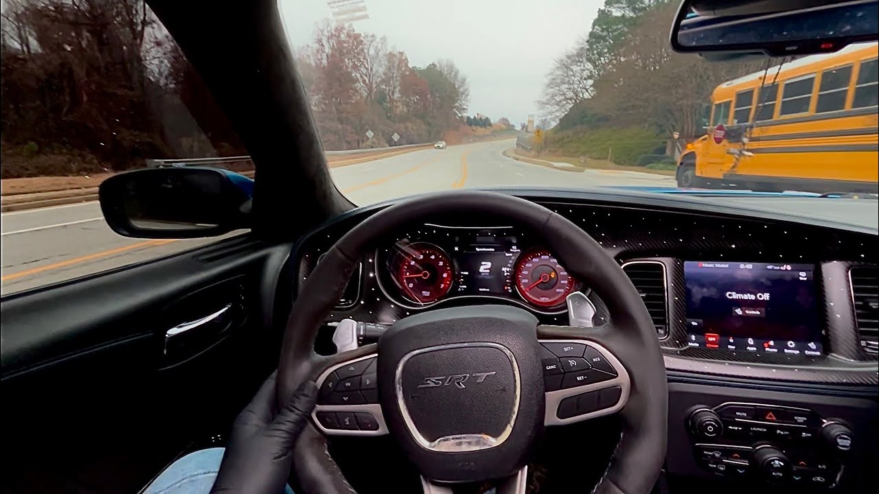 Hellcat устраивает беспорядки в пробках Атланты.