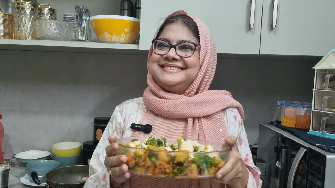 চিকেন বল দিয়ে সবজি রান্না | কনকচাঁপার পাকঘর | Kanak Chapa's Kitchen