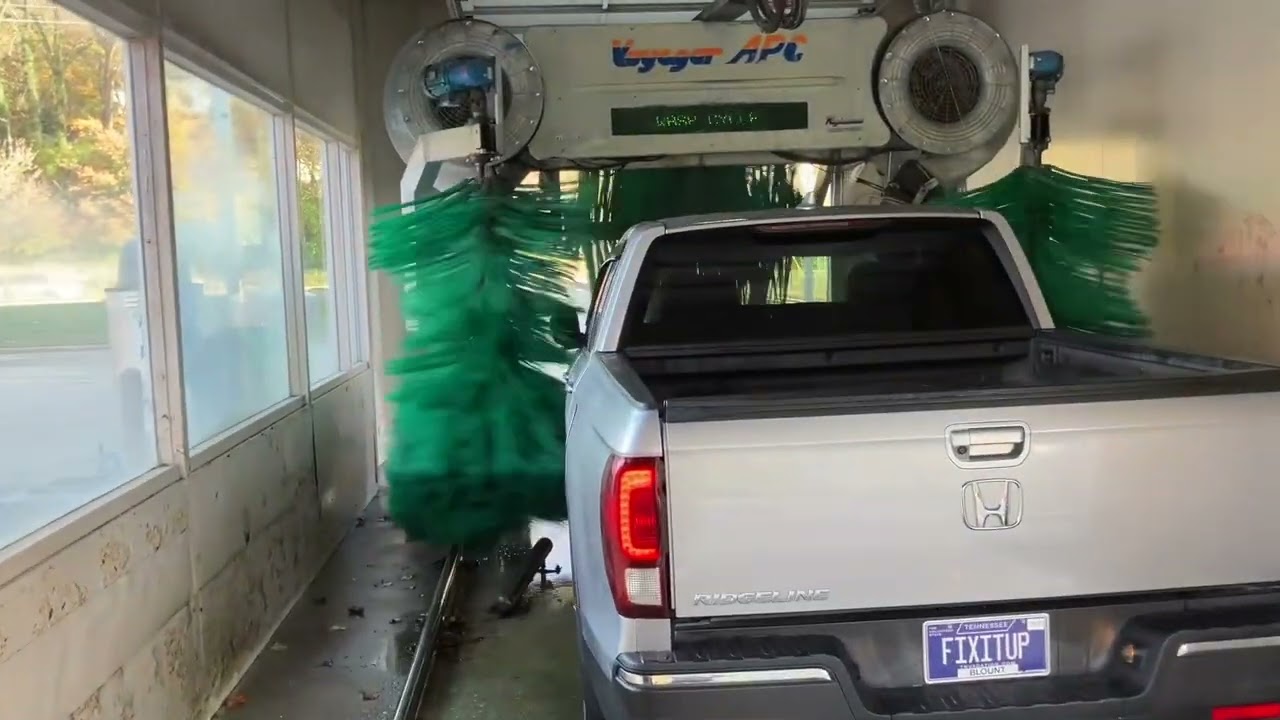 Nice Ryko Voyager APC Car Wash with no dryer run in Knoxville TN￼￼