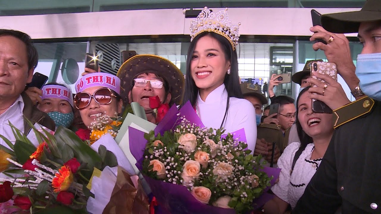 Hoa hậu Việt Nam Đỗ Thị Hà về quê Thanh Hóa, hàng nghìn người dân nồng nhiệt đón chào