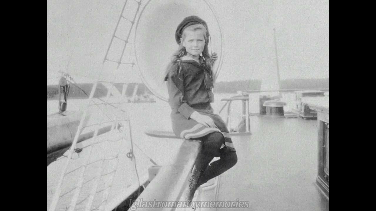 Romanov children/ OTMAA - Forever Young