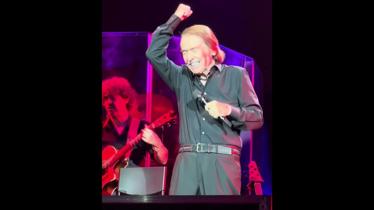 Raphael en Sevilla 06.12.2024 concierto.