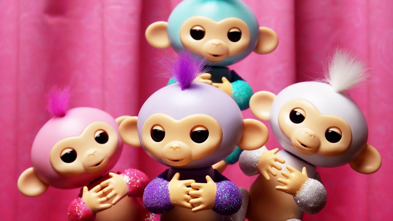 The Fingerlings Show | The Glitter Fingerlings Come To Play | Funny Toy Play