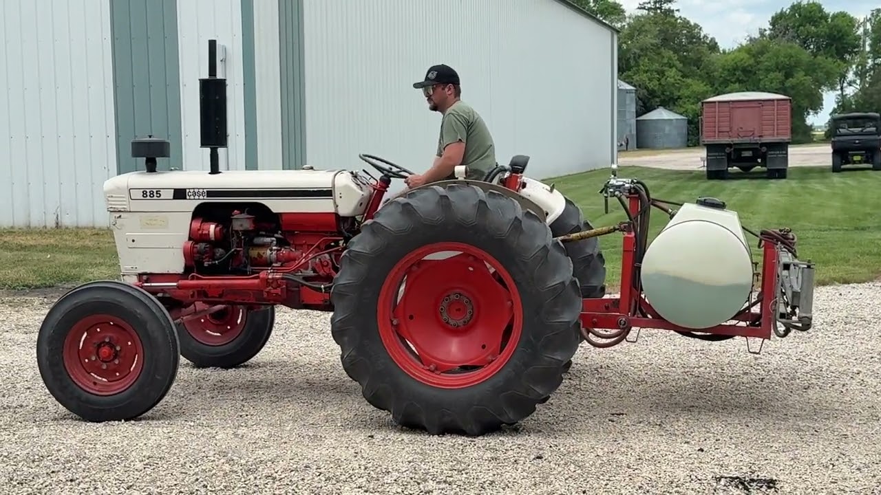 Case 885 David Brown 2WD open station tractor, S/N 11008526, Selling Aug 6/25@ www.fraserauction.com