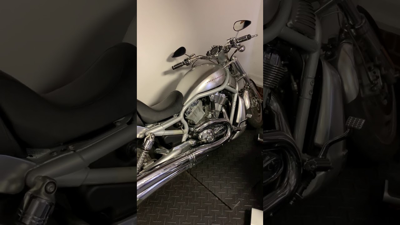 How To Replace The Battery On A 2002 Harley Davidson VRSCA V-Rod: 3min Tutorial