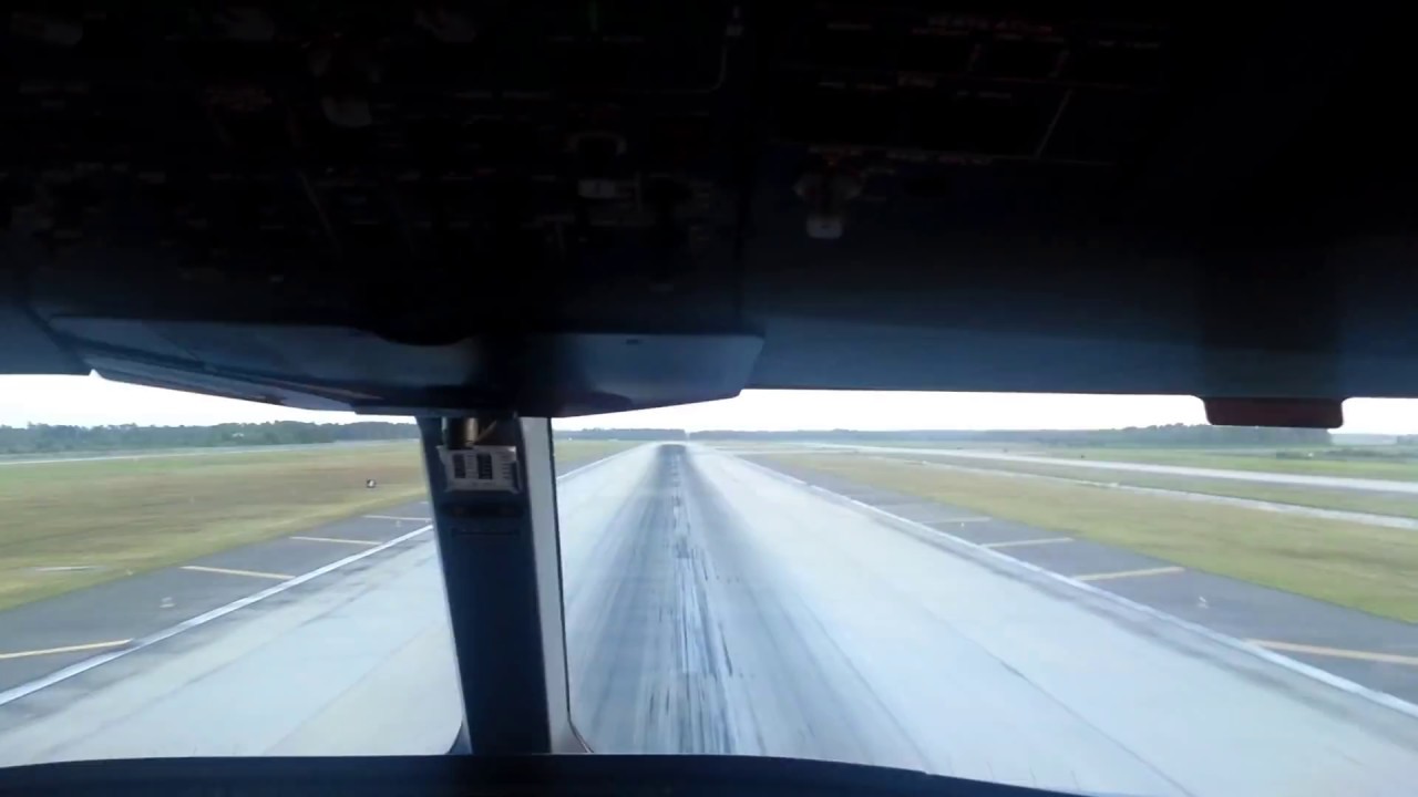 Cockpit Landing airbus a330 KMCO /Orlando airport