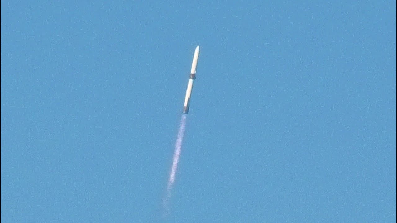 2025-11-13 New Glenn launch from 18.5 miles