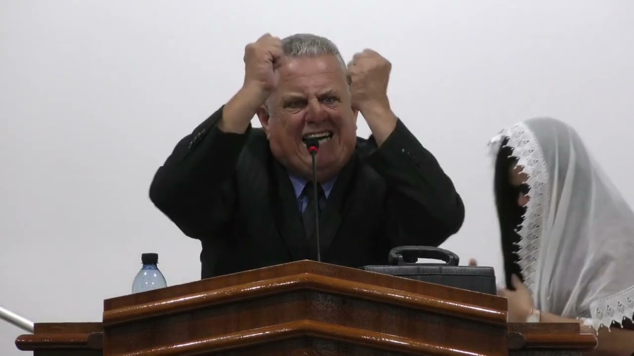 CCB PLAVRA LIVRO DE JOEL CAP 2 VERS 18, IR.JONAS RABELO NA ORDENAÇÃO DO IR.JOAO CARLOS EM ARAÇUAI.
