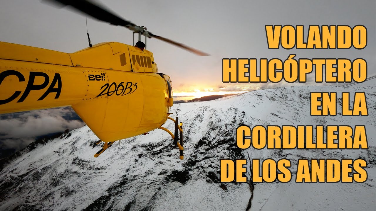 Volando Helicóptero en La Cordillera de los Andes