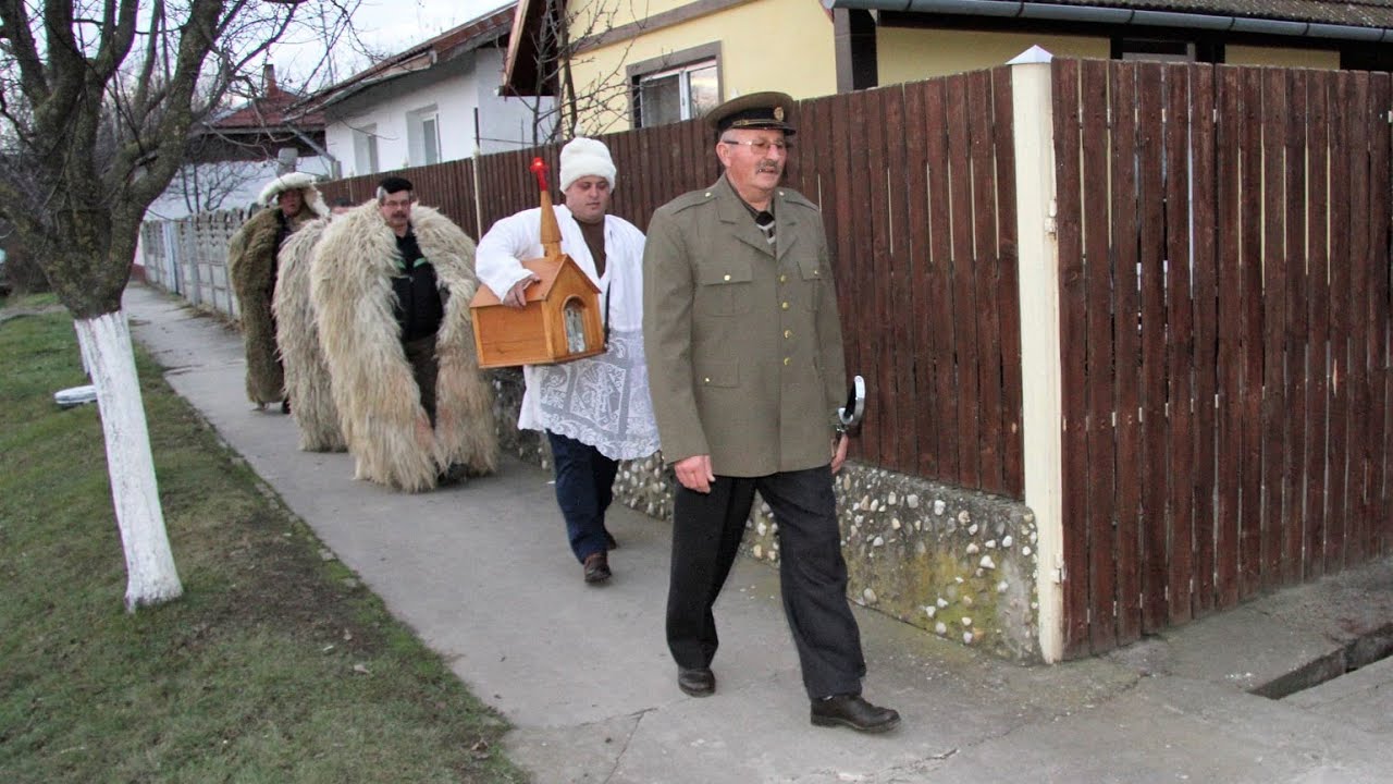 BUNDÁSOK-ÓTELEK