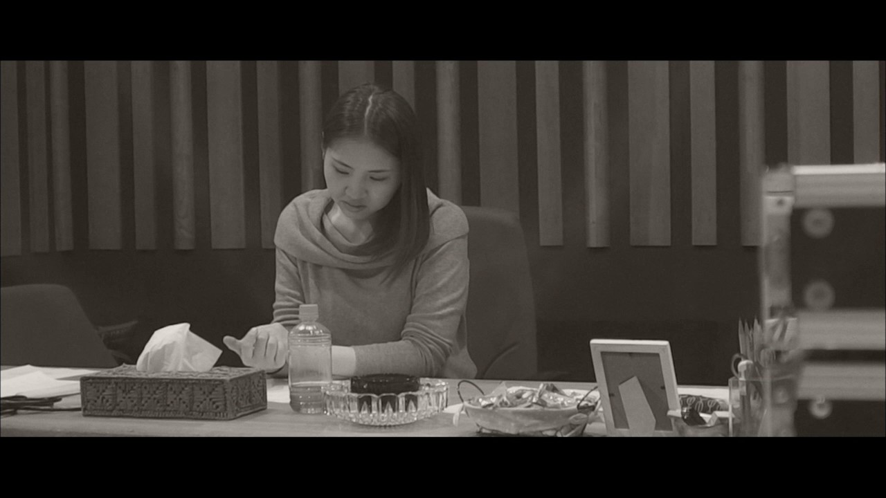 Mao Abe／阿部真央 - 母である為に [Haha de Arutameni] (Official Music Video)