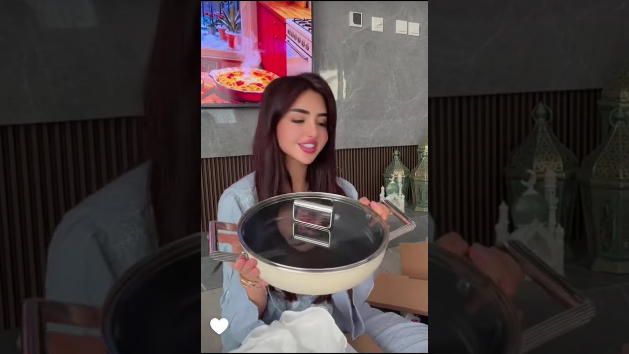 وأخيرا اميره و عبد الرحمن فتحتا كراتين اغراض المطبخ لرمضان المبارك 😍 اغراض العمال 😍 عائلة ميرو 