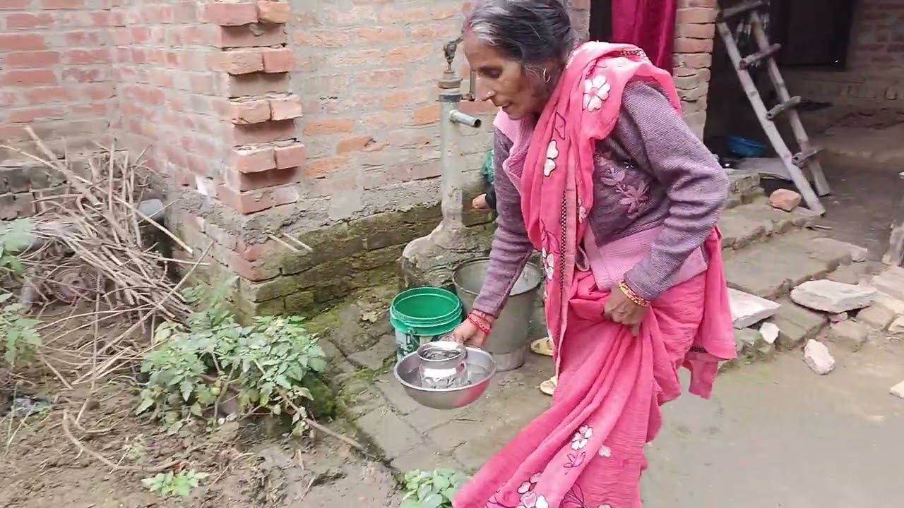 Sabko aunty ji Apne Ghar Bula rahi hai 😍😍😍😍