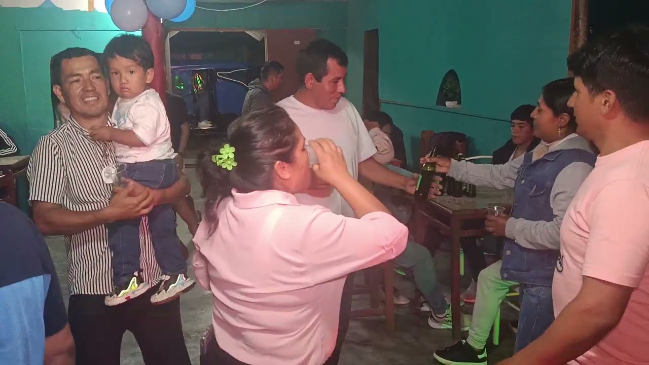 ✅D,R, lucy Escobar la Encantadora de Huancavelica tema tu eres mi amigo en concierto 2026📹✅