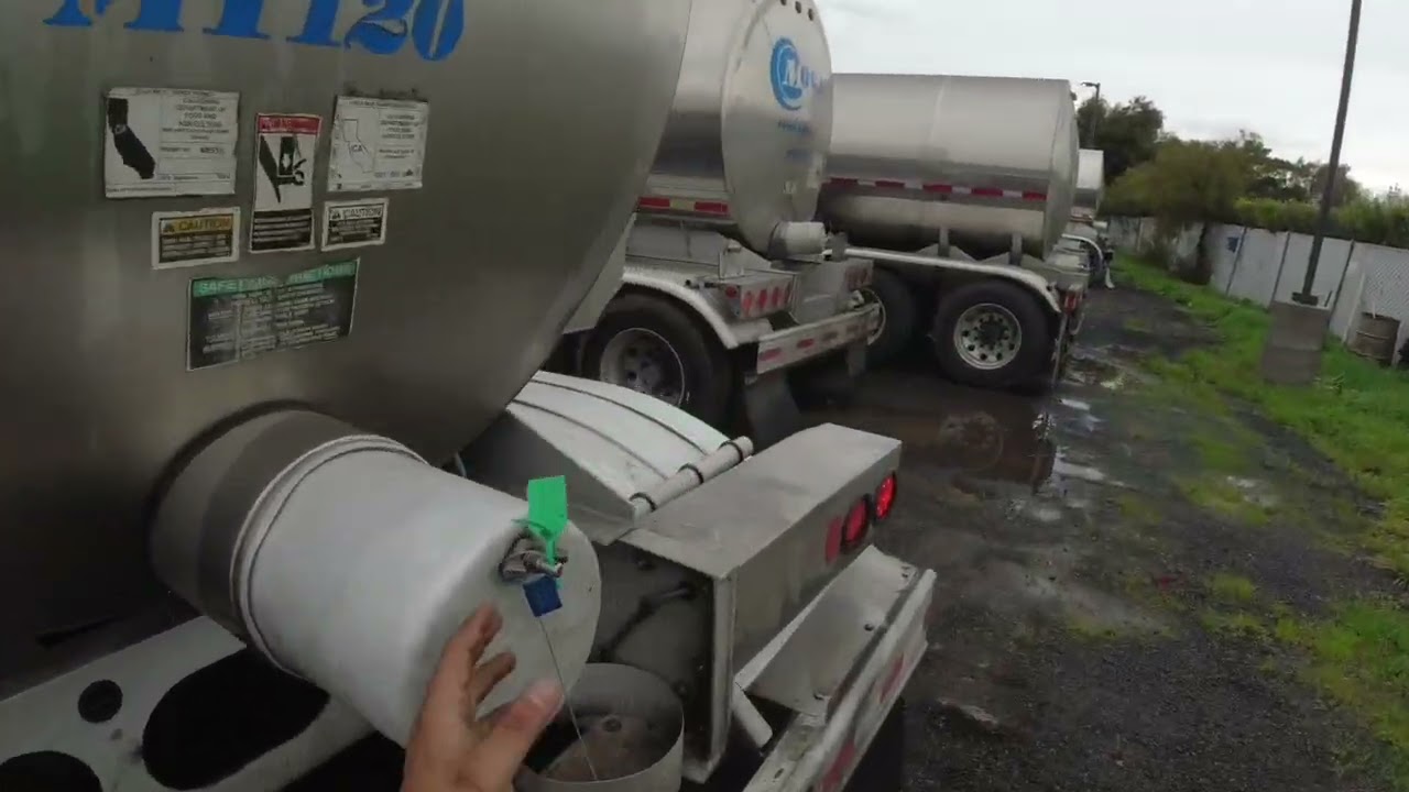 Hooking it up (attaching securing trailer tugg test)