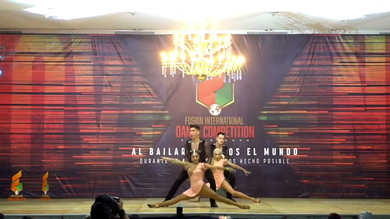 Fabricando Fantasias - Royal Latin Company by Jorge Velasco