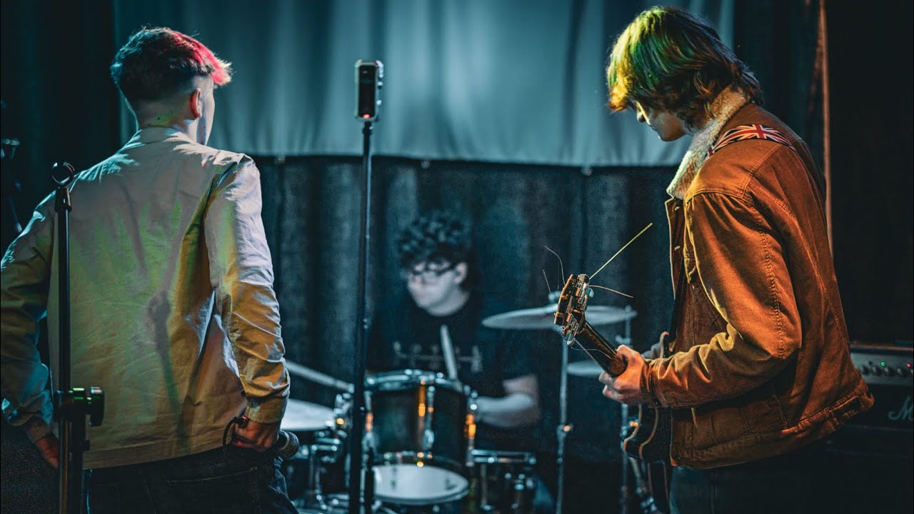 Broke inside - Taylor Liam Jackson 