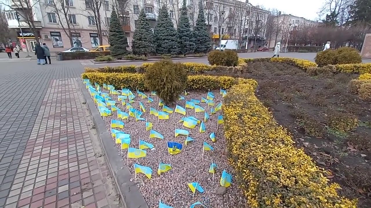 Кам'янське. Куди ЙОГО поставили? Прогулянка містом. 03 01 2025