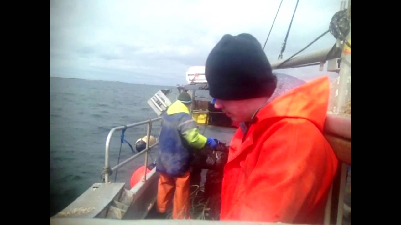 #5 boatvlog Hauling pots