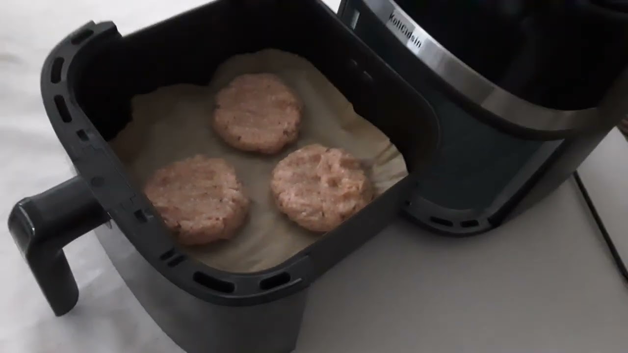 Домашние котлетки в АЭРОГРИЛЕ + картошечка и квашенная жареная капуста