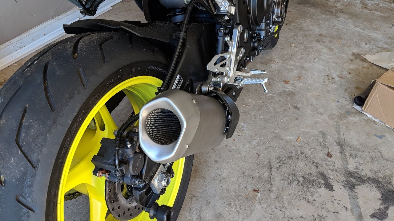 Installation of A&R Motorsports Race Baffle for FZ/MT-10