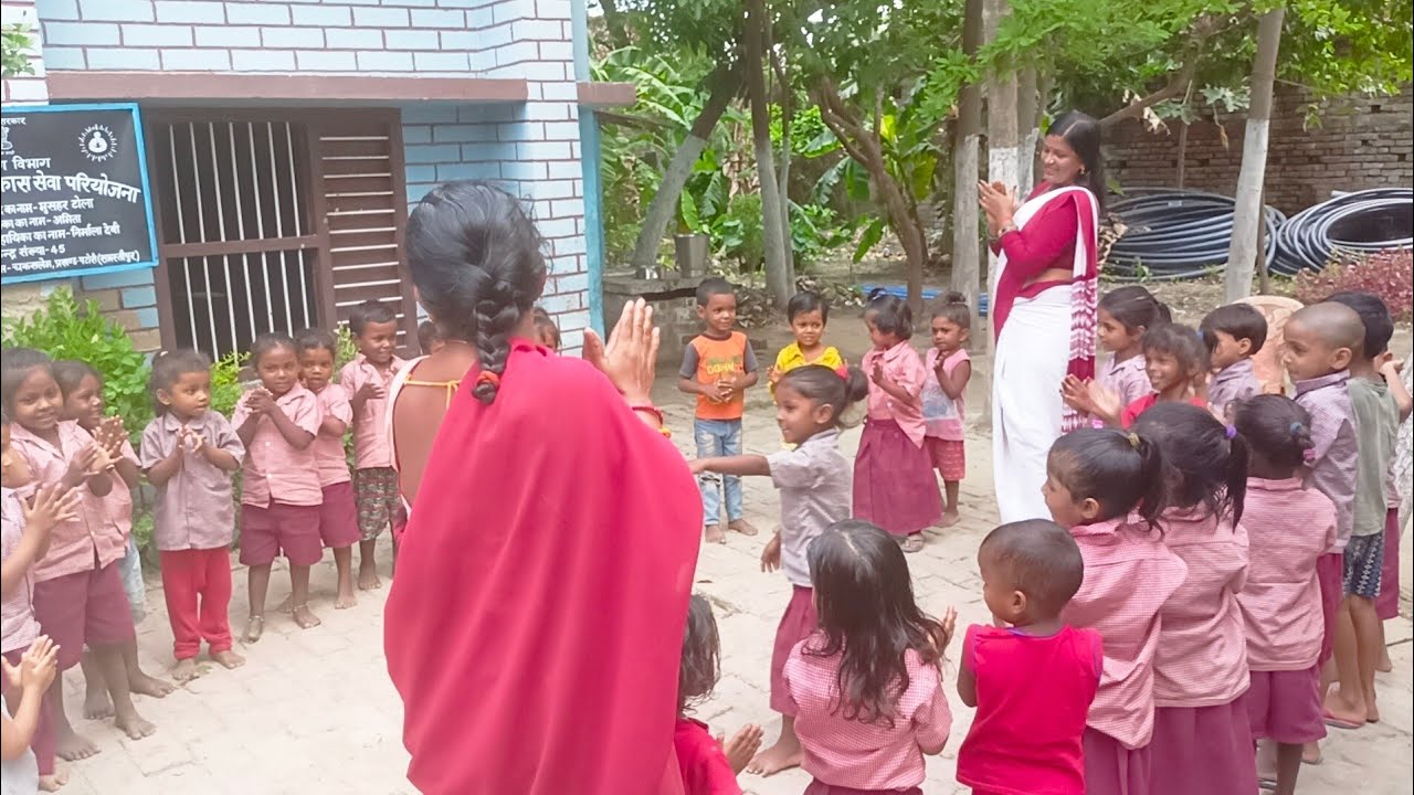 बाल कविता हम चलाएं गाड़ी जाएंगे आंगनवाड़ी