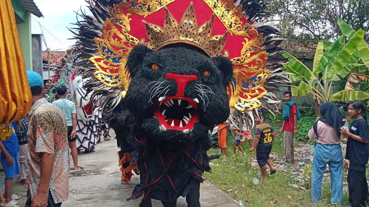 KIRAB MERIAH // Barongan PUTRO ADIGUNA - Kalikondang Demak