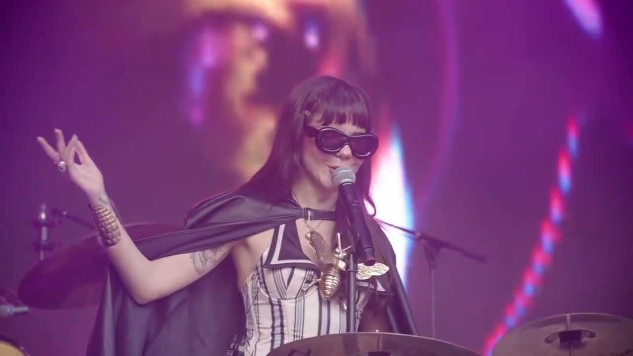 Gaye Su Akyol Live At Field Of Vision 2025