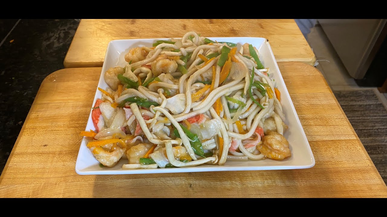 Mì Udon Xào Hải Sản - Seafood Stir With Japanese Style Noodle Udon