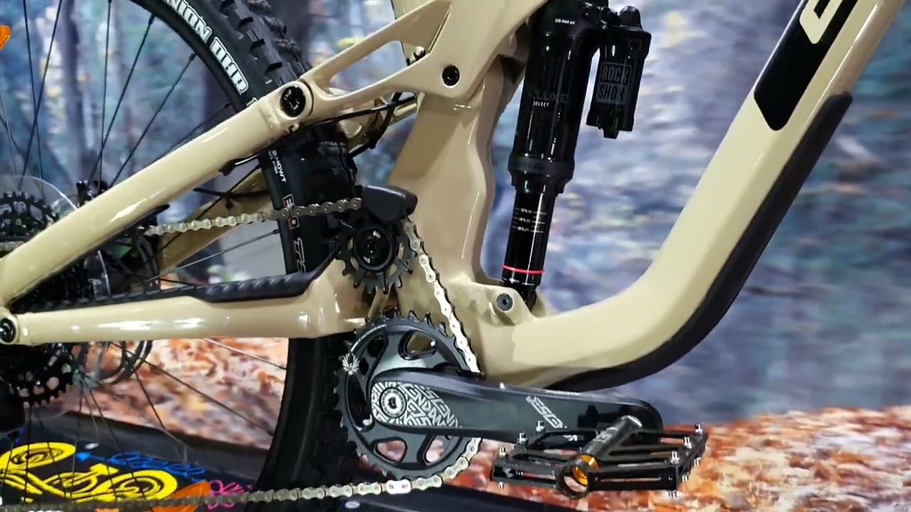 Gt force elite carbon 2022 High pivot. Prezentacja modelu.